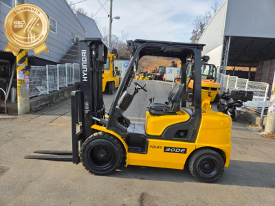 현대 3톤 중고지게차 [30DE] / 12년식 / 구보다엔진탑재…