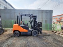 두산 3톤 3단마스트