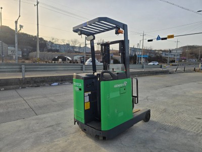 중고지게차 토요타 1.5톤 입승식 리치 전동지게차 20년식 배터…