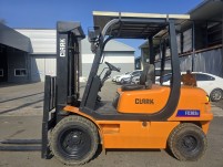 특가] 중고지게차 클라크 3톤 04년식 디젤지게차 900만원