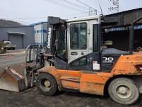 두산 7톤 3단마스트 흰지드버켓 디젤 중고지게차