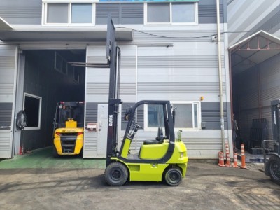 클라크 1.5톤 중고지게차