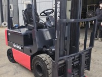 도매가판매 니산 좌식 2.5톤 전동지게차 4m 자동발장착 6…